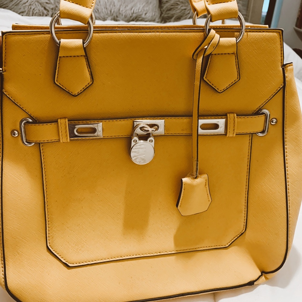Cute yellow tote bag
